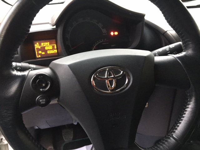Toyota iQ 68 CHV VVT-i SOL 4 PLACES