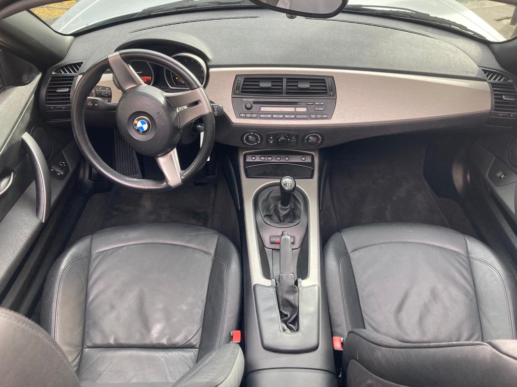 BMW Z4 2.2 6 Cyl 170 ch, cuir chauffants, clim, jantes en 17p