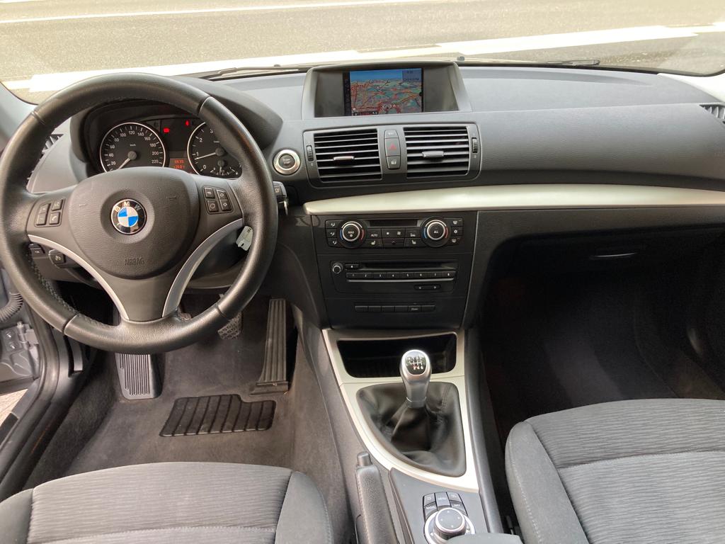 BMW SERIE 1 E81 116i 122 CHV