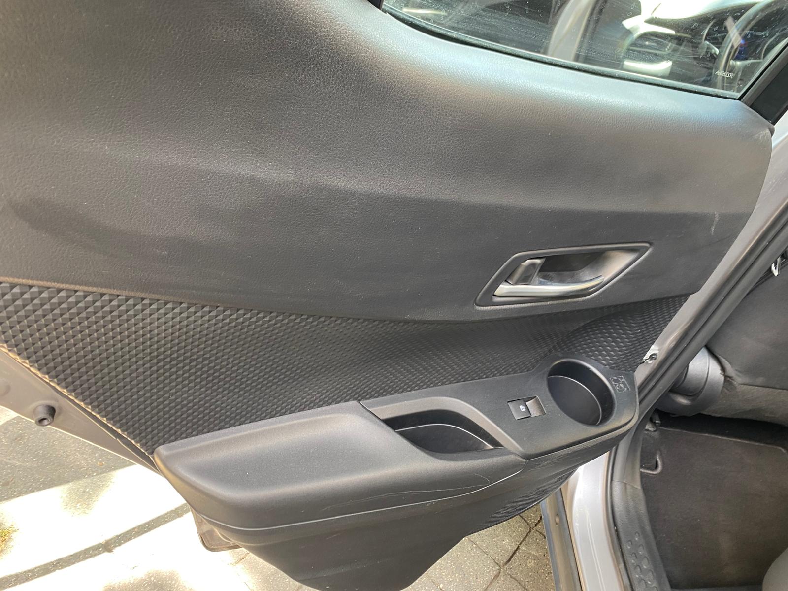 TOYOTA C-HR 1.8 HYBRIDE 122 DYNAMIC