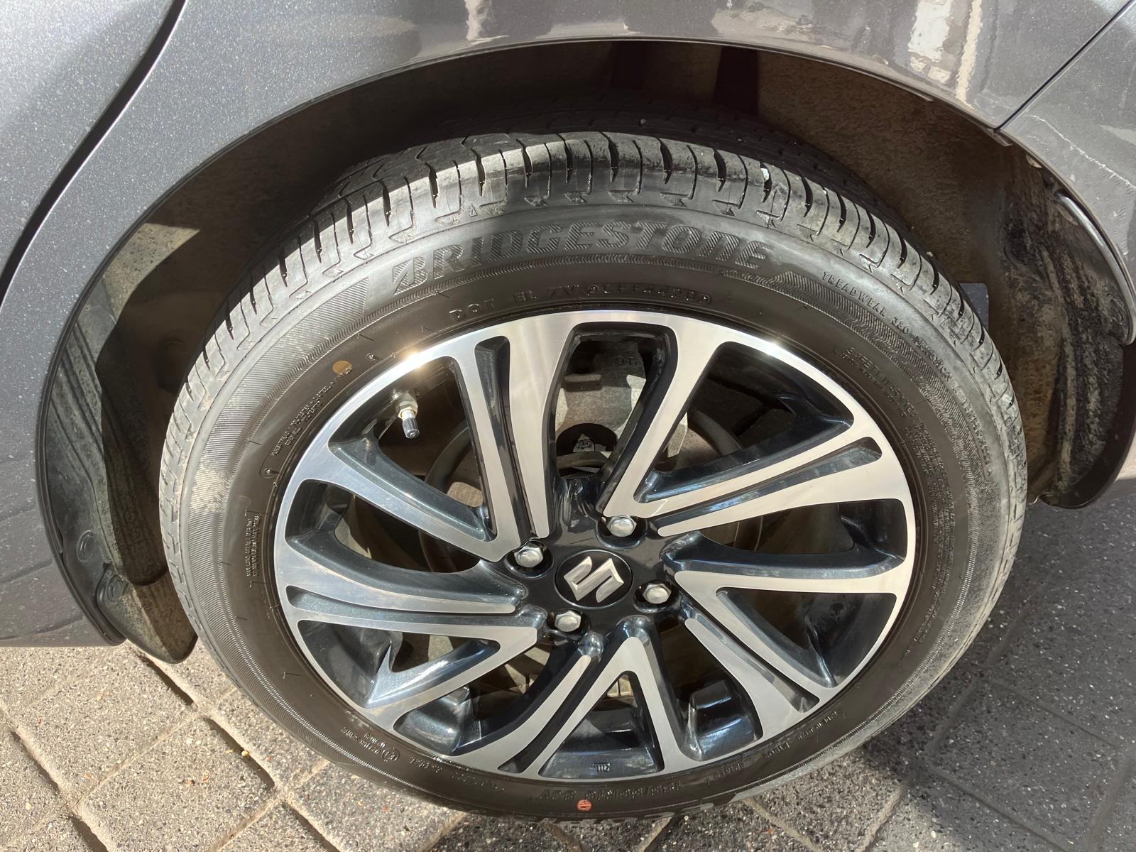 SUZUKI Swift 1.2 Dualjet Hybrid (hybridation légère) 83 CHV