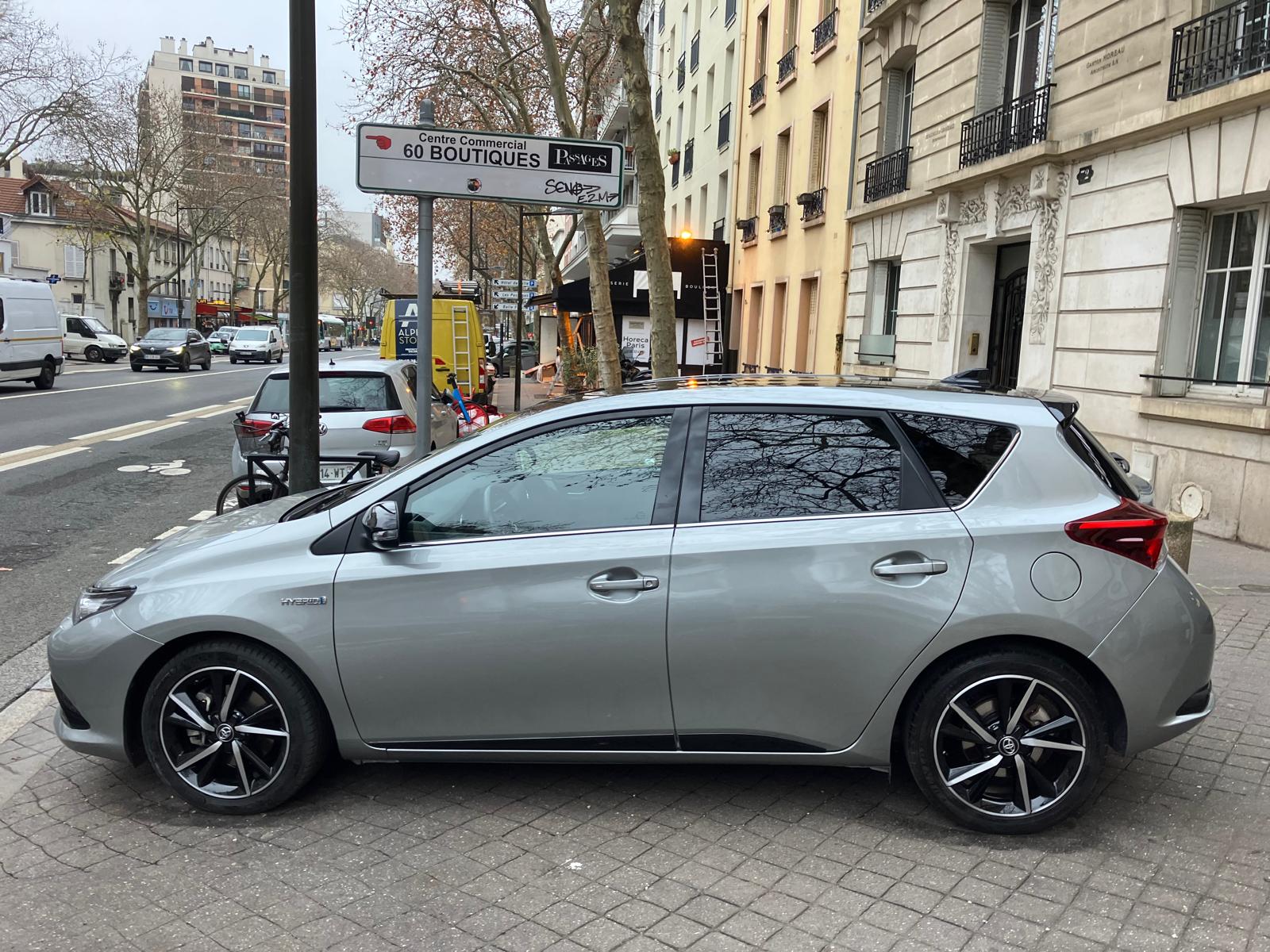 Toyota Auris HSD 136h BVA Executive PREMIERE MAIN