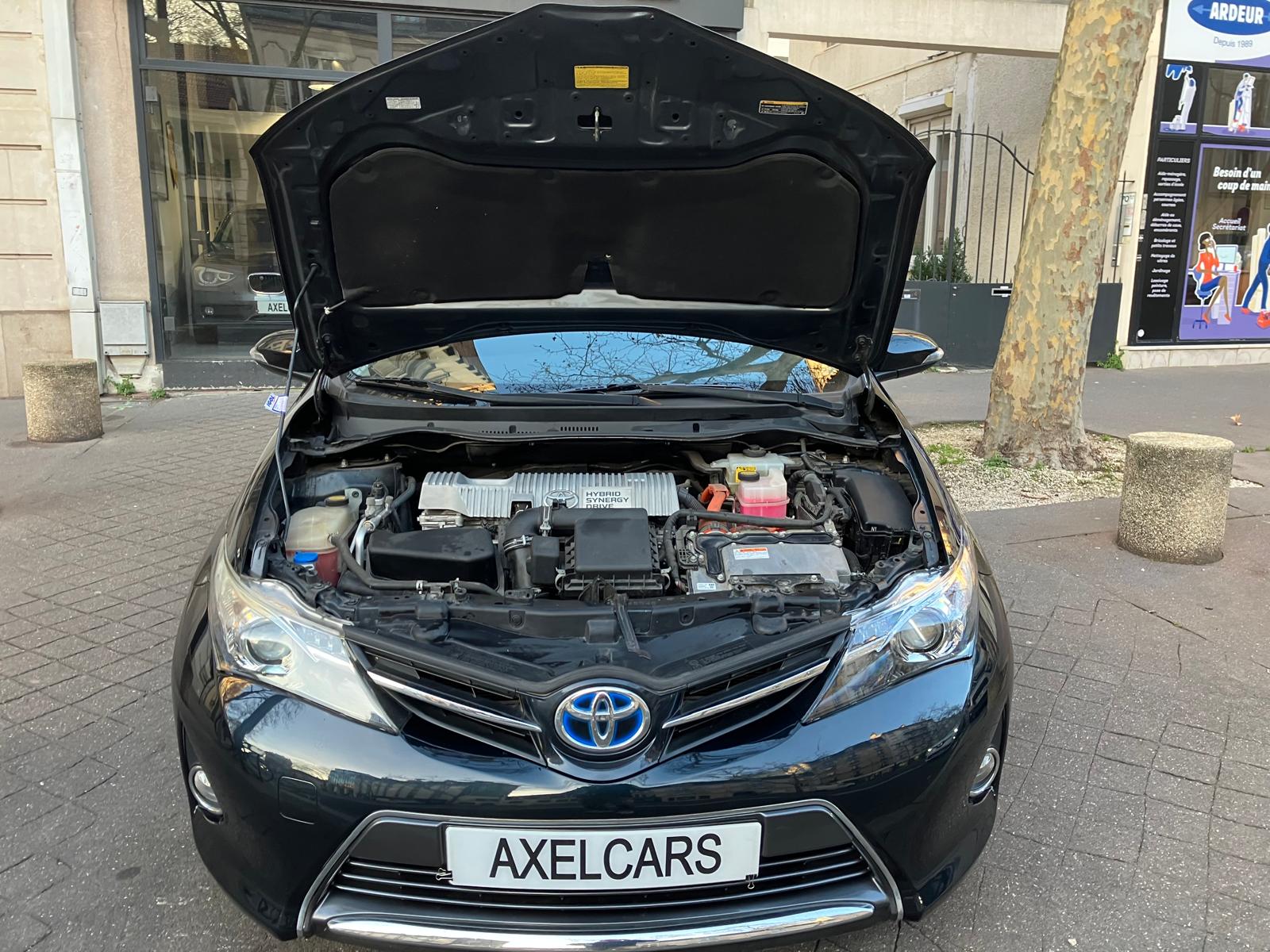 Toyota Auris 1.8 Hybrid Dynamic 136h