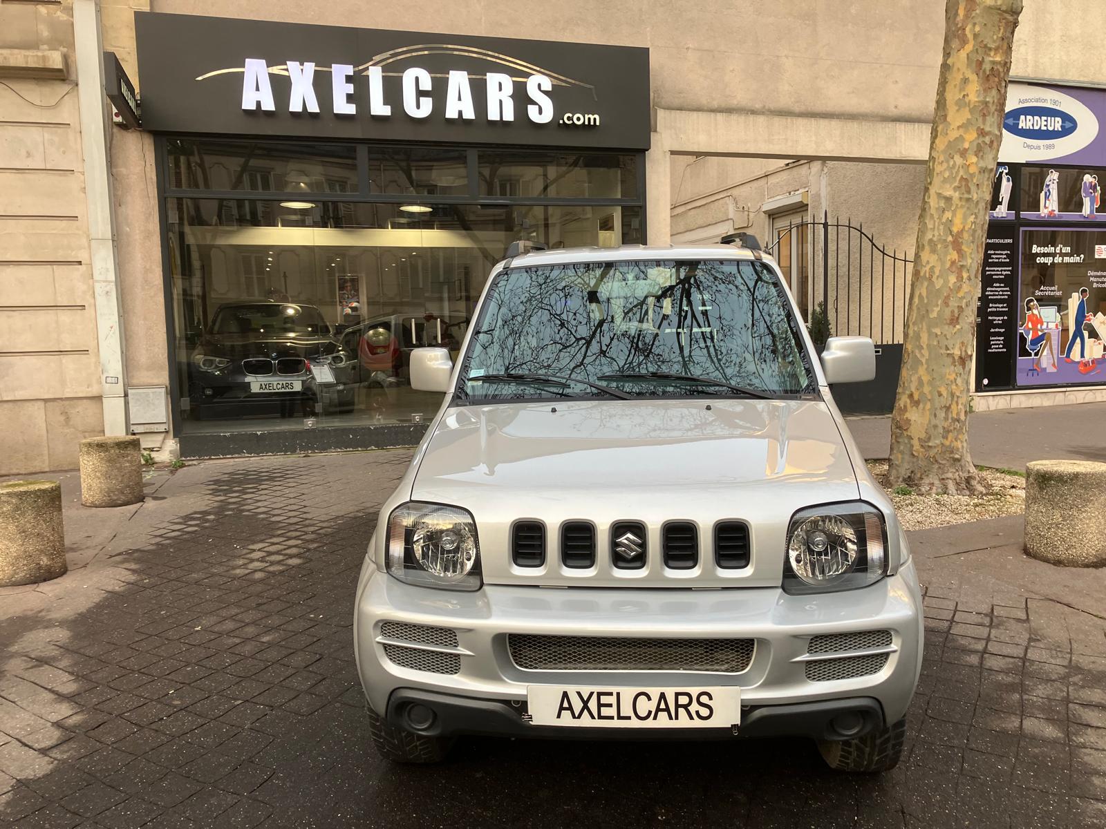 Suzuki Jimny 1.3i JLX 85 Chevaux 4 places 3 portes 4 roues motrices