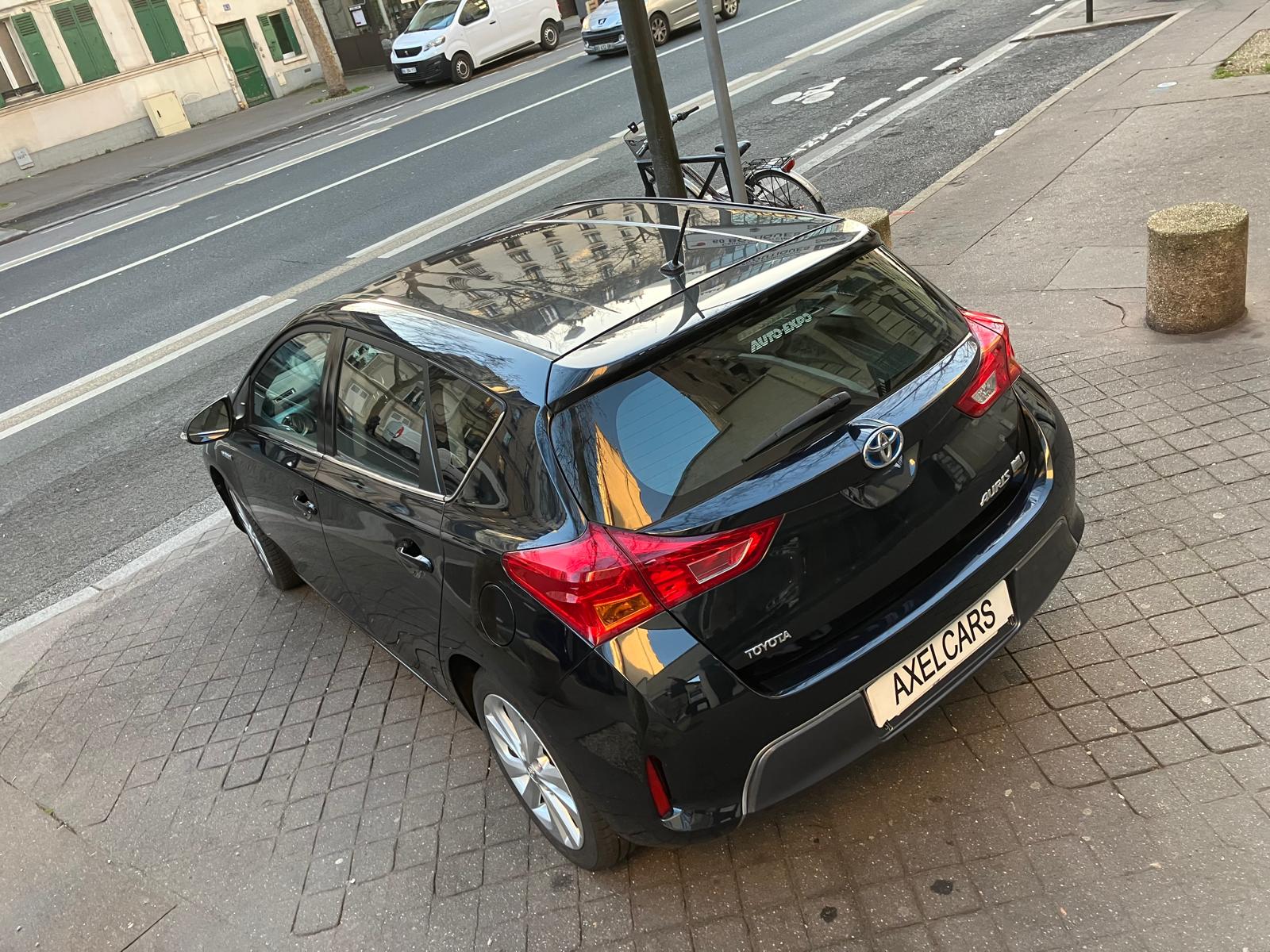Toyota Auris 1.8 Hybrid Dynamic 136h