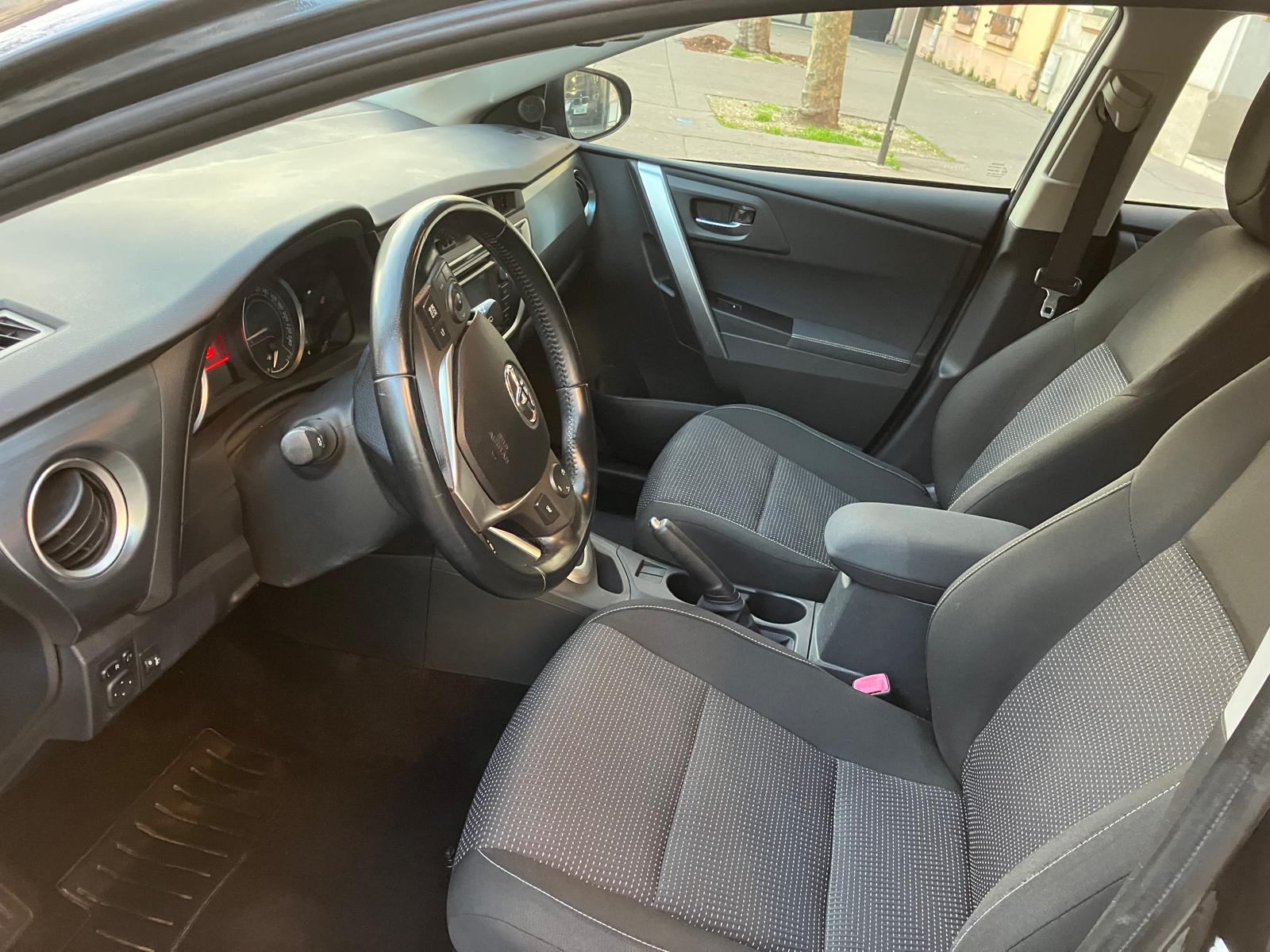 Toyota Auris 1.8 Hybrid Dynamic 136h