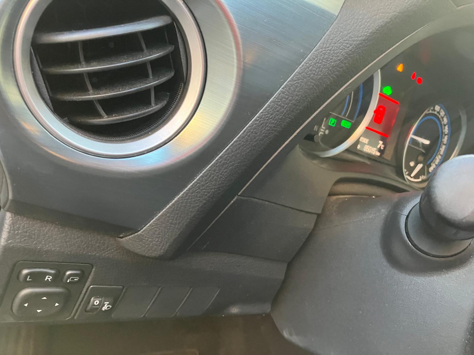 Toyota Auris 1.8 Hybrid Dynamic 136h