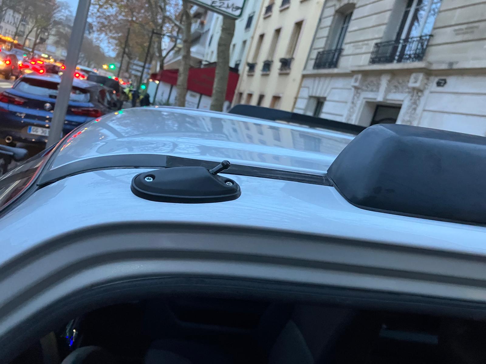 Suzuki Jimny 1.3i JLX 85 Chevaux 4 places 3 portes 4 roues motrices