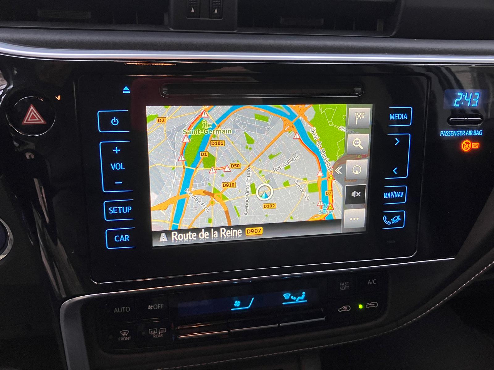 Toyota Auris HSD 136h BVA Executive PREMIERE MAIN