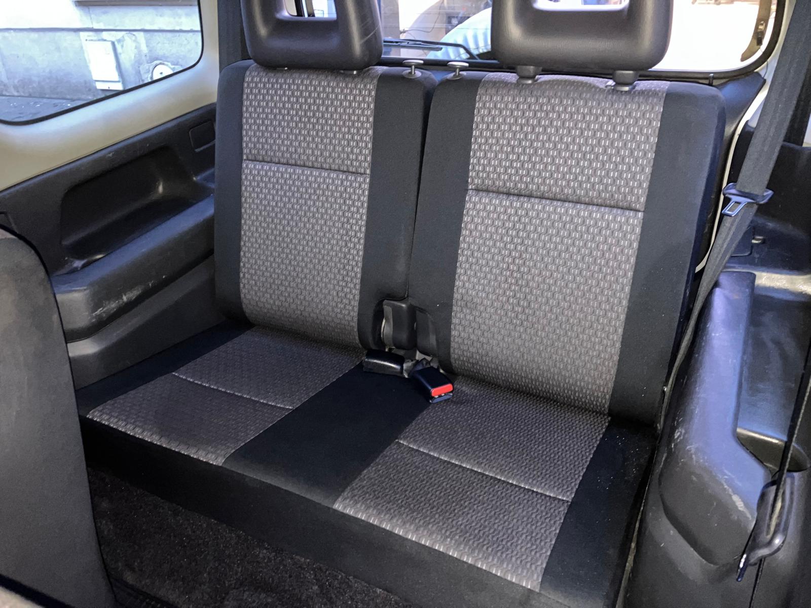 Suzuki Jimny 1.3i JLX 85 Chevaux 4 places 3 portes 4 roues motrices