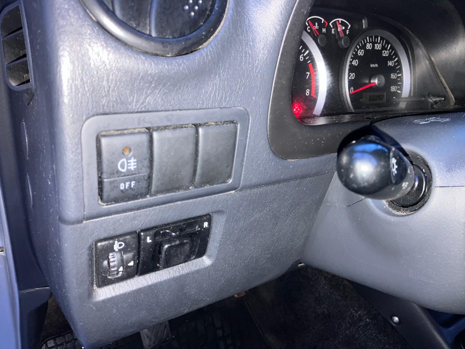 Suzuki Jimny 1.3i JLX 85 Chevaux 4 places 3 portes 4 roues motrices