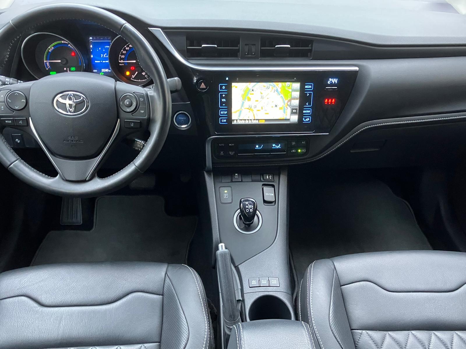 Toyota Auris HSD 136h BVA Executive PREMIERE MAIN