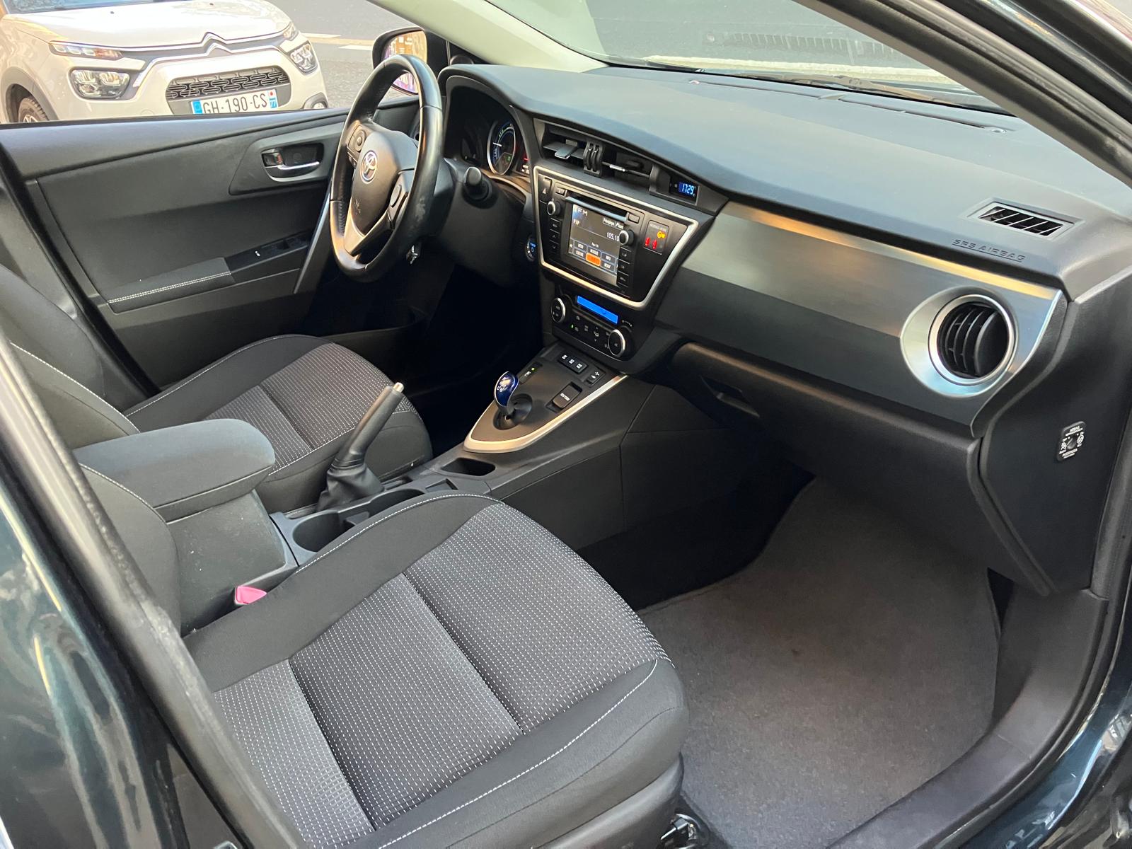 Toyota Auris 1.8 Hybrid Dynamic 136h