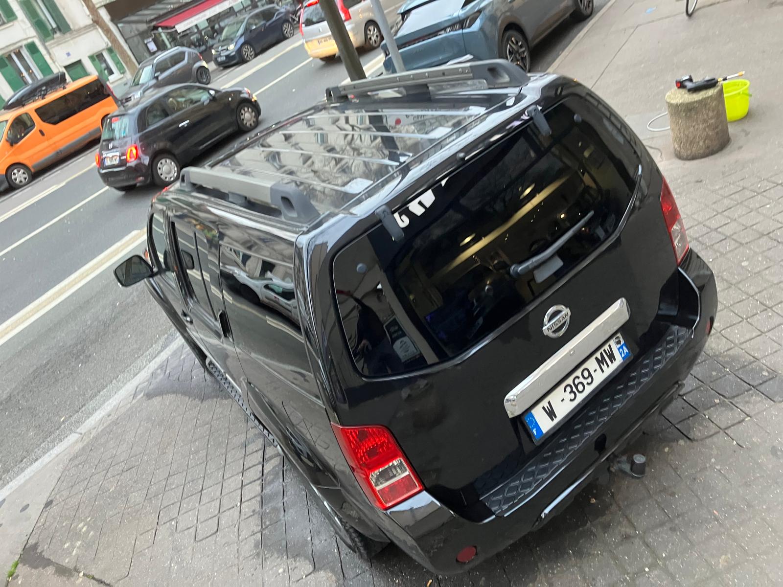 NISSAN PATHFINDER – 3.0 V6 DCI 231 7PL