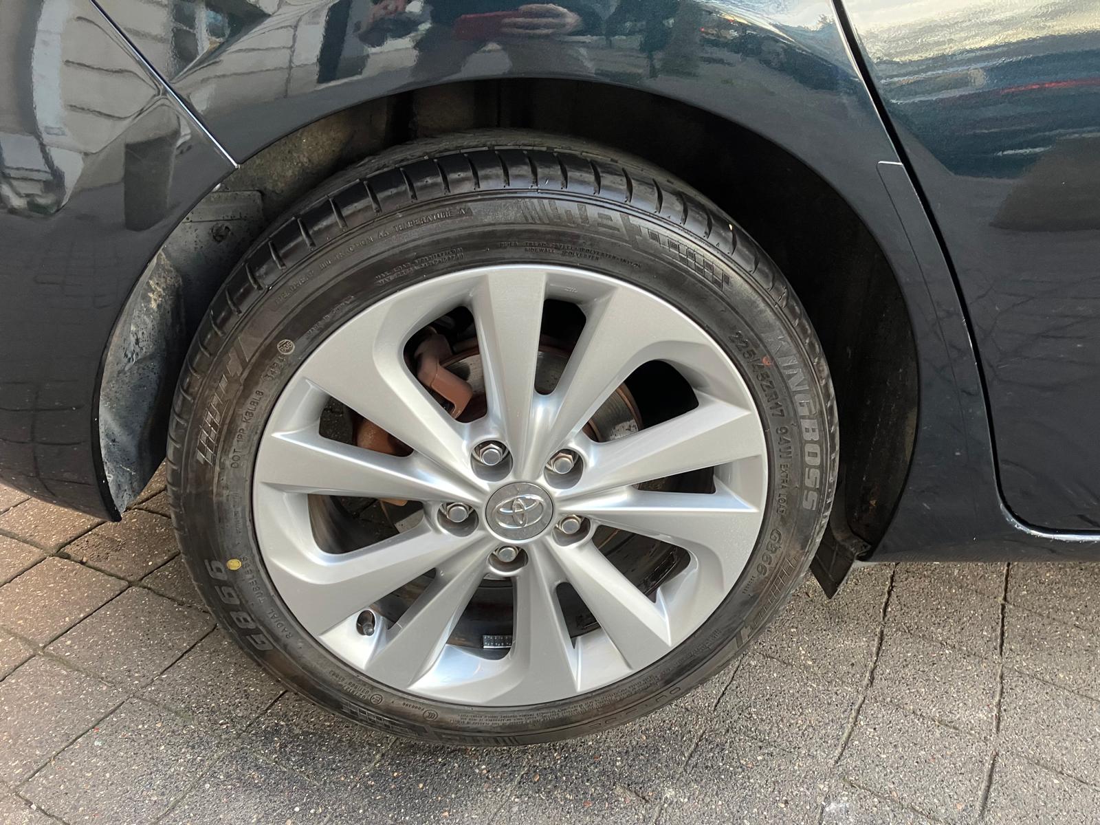 Toyota Auris 1.8 Hybrid Dynamic 136h