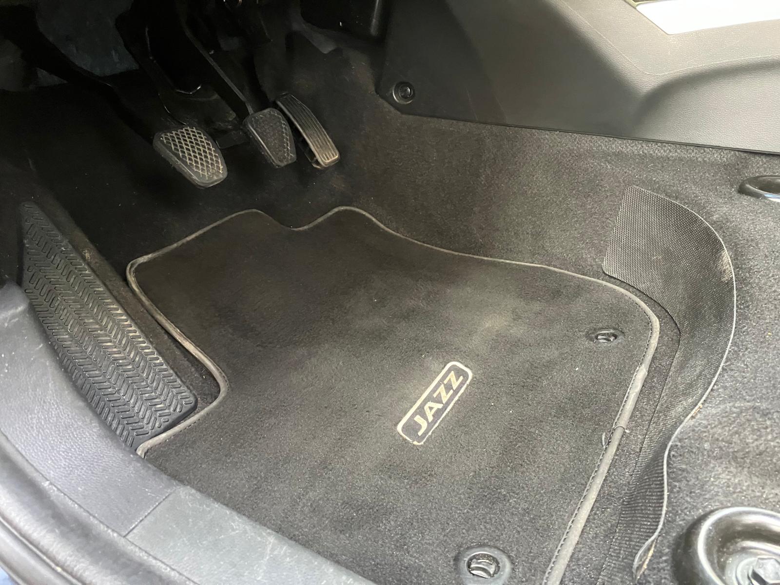 Honda Jazz 1.3 i-VTEC 102ch X-ROAD Executive GPS Clim auto Sièges chauffants