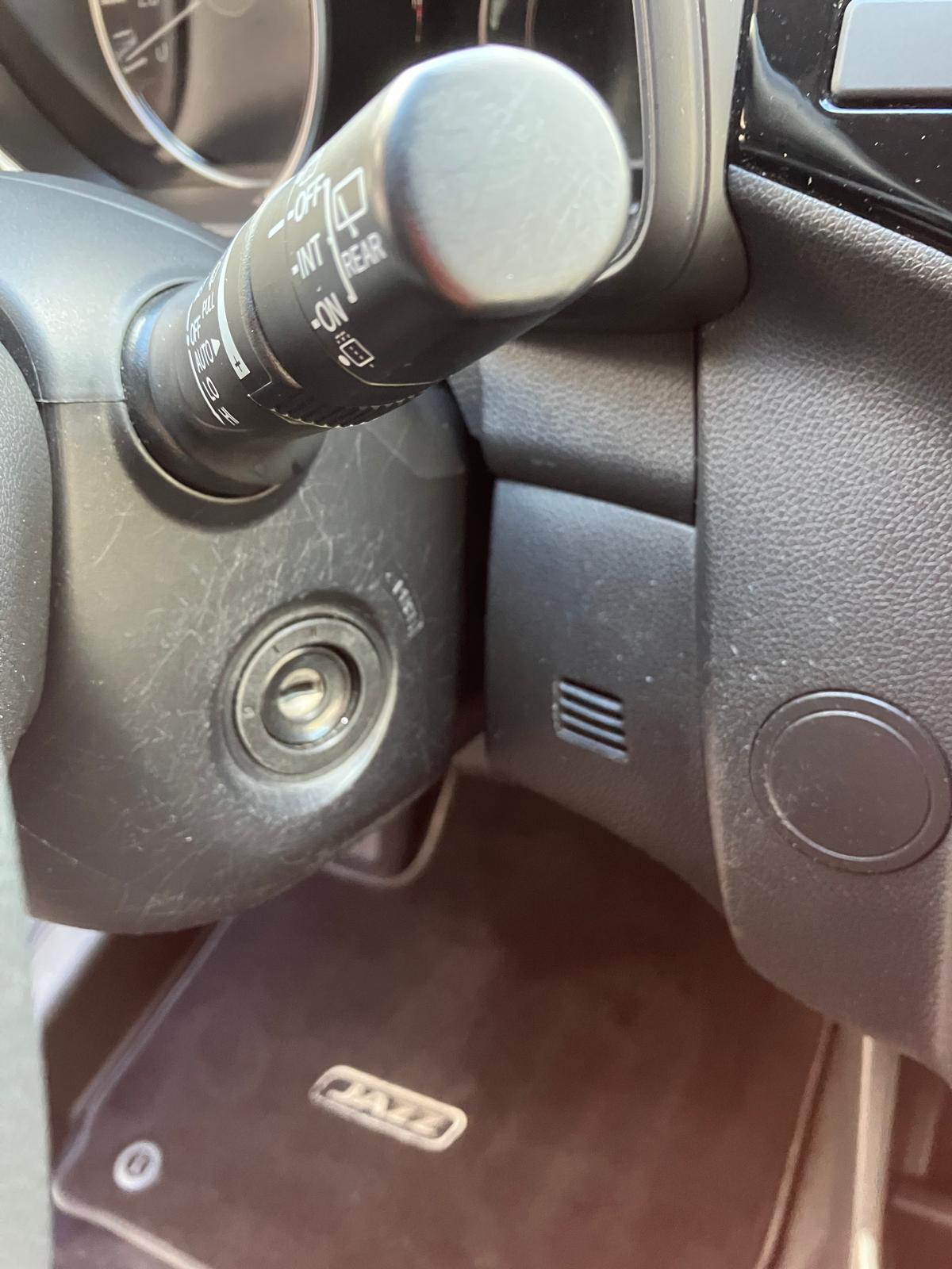 Honda Jazz 1.3 i-VTEC 102ch X-ROAD Executive GPS Clim auto Sièges chauffants