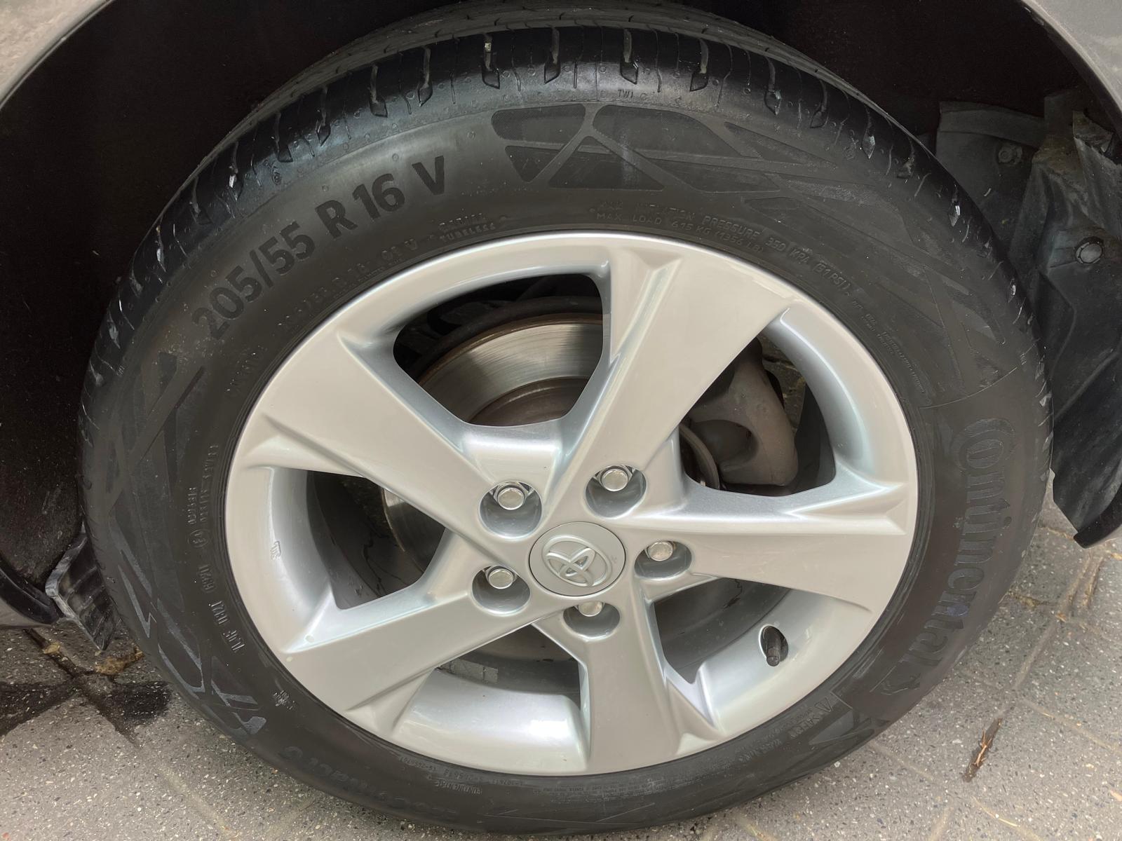 Toyota Auris 132 CHV VVT-i 1.6 Edition