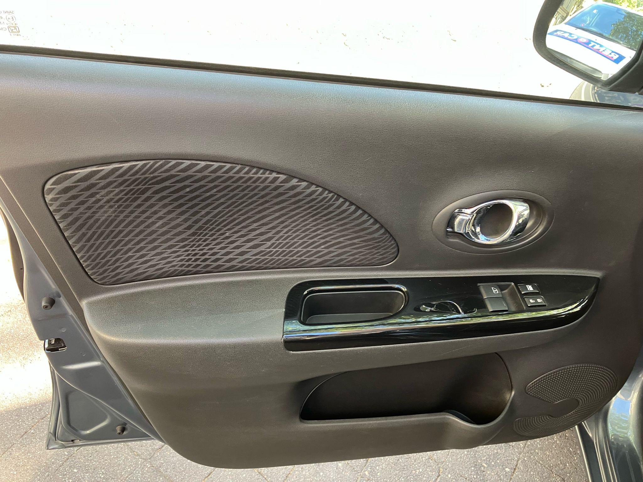 NISSAN MICRA 1.2 80 CHEVAUX N-Tec 5 portes PREMIERE MAIN GPS