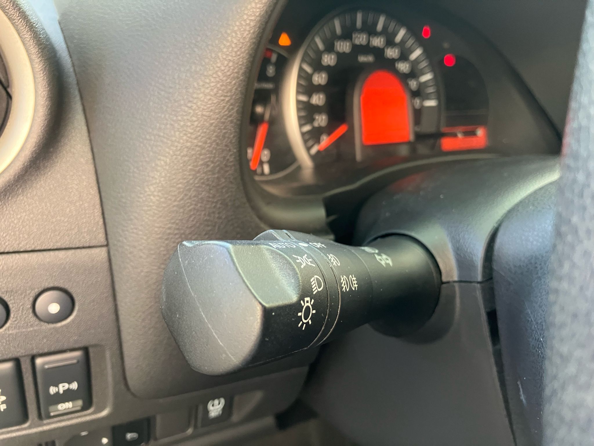NISSAN MICRA 1.2 80 CHEVAUX N-Tec 5 portes PREMIERE MAIN GPS